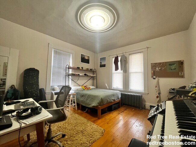 25 Pratt St unit 1, Boston, MA 02134 - photo 4