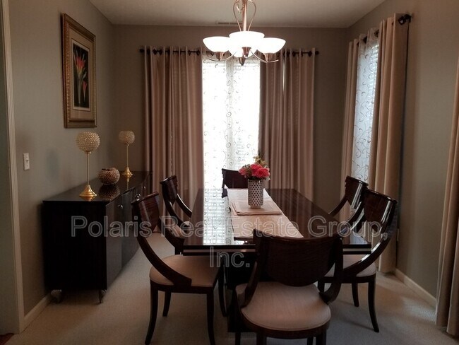 11109 Craycroft Ct, Fishers, IN 46038 - photo 6