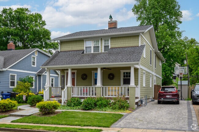 Columned front porches are an added staple for many homes in Aurora Highlands.