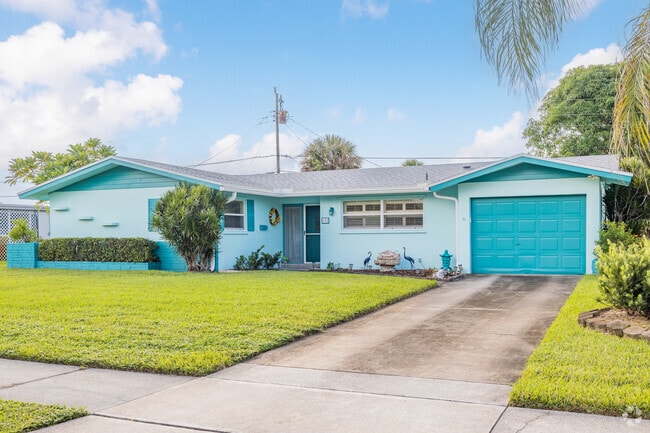 Customize your ranch style home while living in Lake Park, Florida.