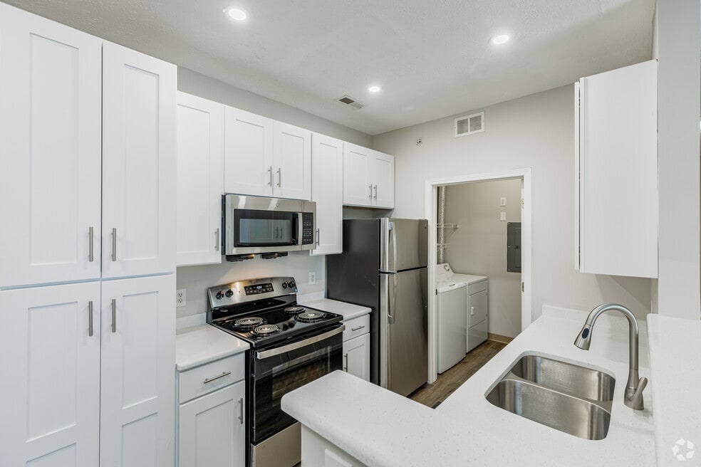 Ventana Hills, Coraopolis, PA 15108 - photo 1