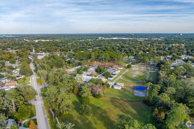 Aerial overview of Hendricks Avenue Elementary School serving Miramar students.