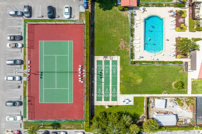 Pickleball and shuffleboard are common pastimes across Sarasota Springs.