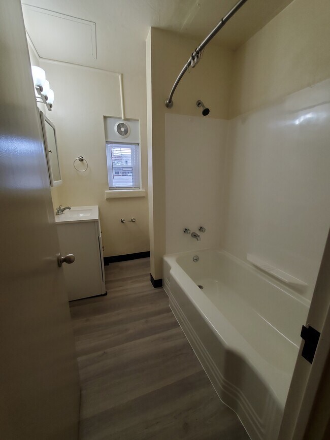 54 Morris St N unit 2, Waynesburg, PA 15370 - photo 6