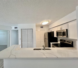 650 S Park Rd Unit 14-10, Hollywood, FL 33021