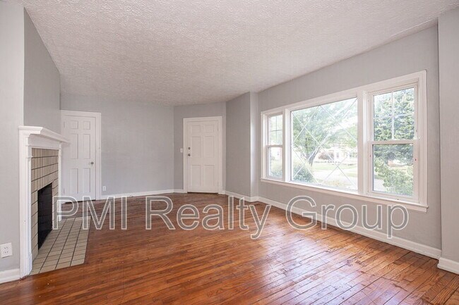 3581 Ingleside Rd unit Down, Shaker Heights, OH 44122 - photo 2