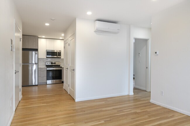 48 Parker Hill Ave unit 3, Roxbury Crossing, MA 02120 - photo 3