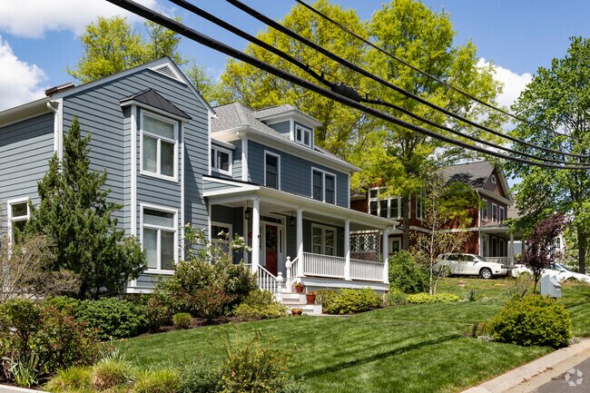 Styles ranging from historic to modern, Cabin John offers homes that appeal to many people.