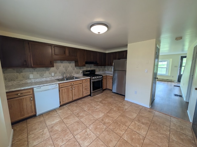 628 Peachview Ln, Duncansville, PA 16635 - photo 4