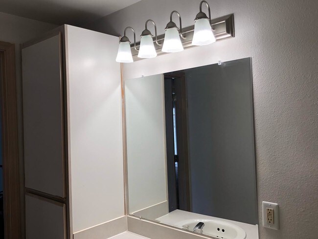 Oak Park Village Apartments, Salem, OR 97305 - photo 6