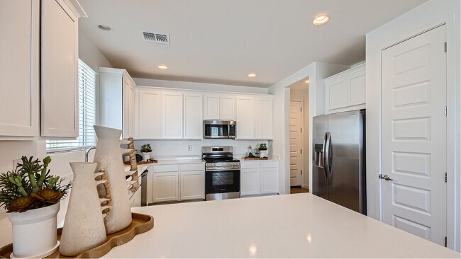 16492 W Faye Way unit 36033330, Surprise, AZ 85387 - photo 6