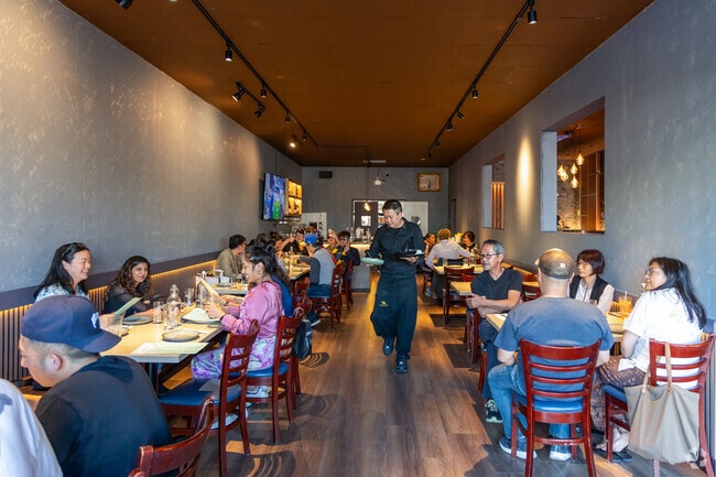 Khao Home provides Burbank residents with authentic Thai food.