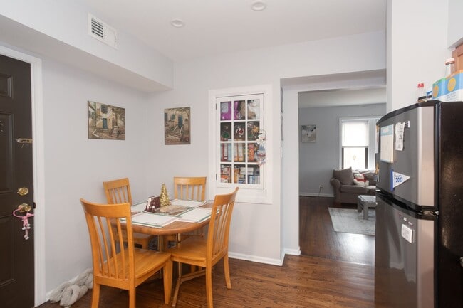3712 N Sheffield Ave unit 407, Chicago, IL 60613 - photo 4