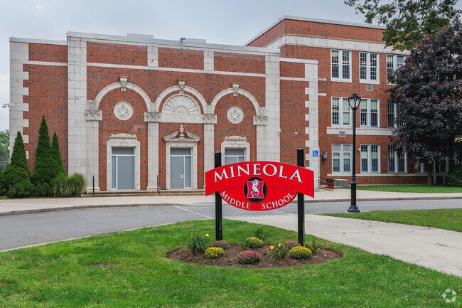 Mineola Middle School is a highly-rated, public school located in Mineola, NY.