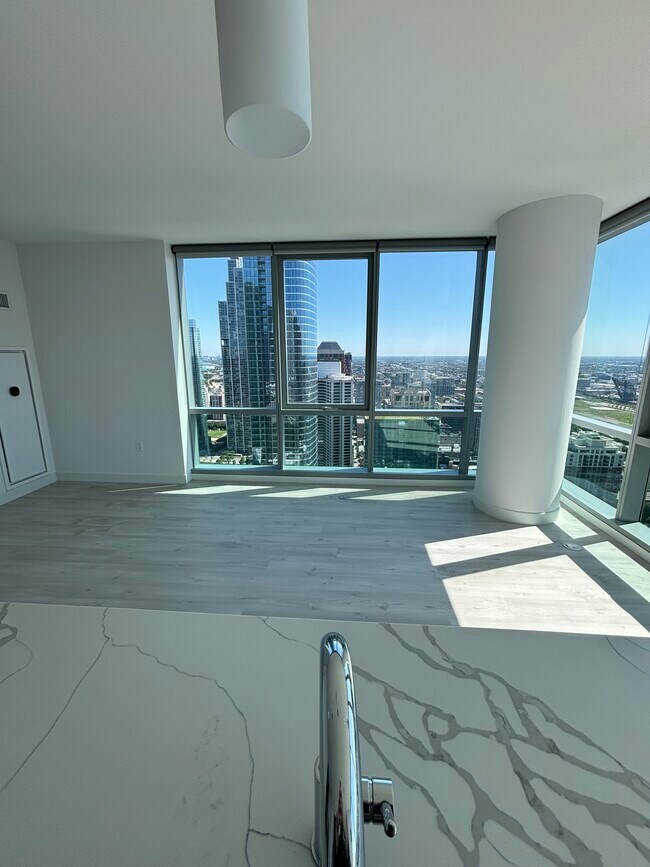 1 E 8th St unit 3101, Chicago, IL 60605 - photo 6