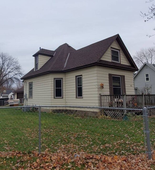 42 Maple St N, Lester Prairie, MN 55354 - photo 2