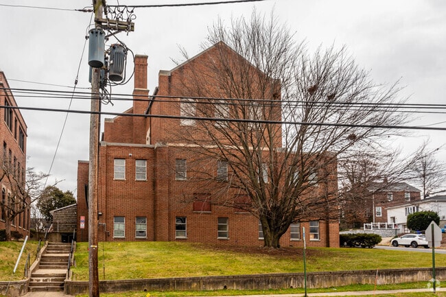 St Michael Parish School proudly serves the Union, NJ community.