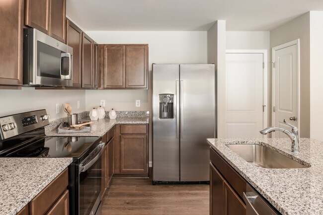 5021 Burmese Trail unit 36142789, Spartanburg, SC 29306 - photo 7