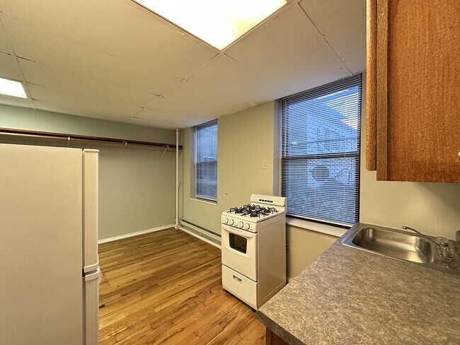 4632 N Paulina St unit J00P, Chicago, IL 60640 - photo 5