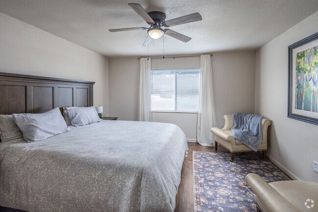 Pine Tree Apartments, Columbia, SC 29203 - photo 3