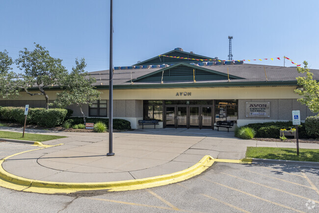 Avon Center Elementary School has an overall Niche Grade of B-.