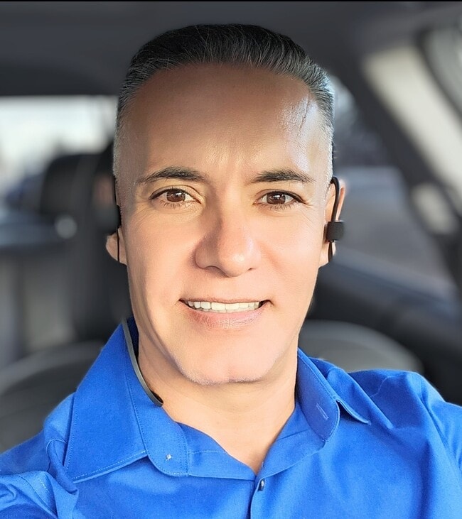 Agent Photo