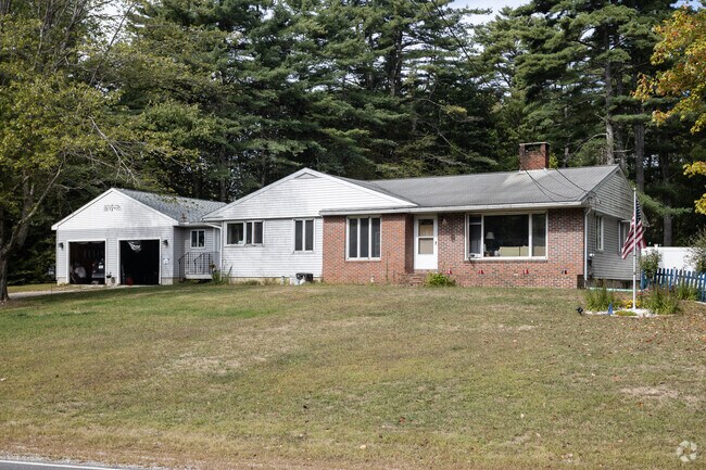 This classic ranch-style home in Strafford stretches low and wide.
