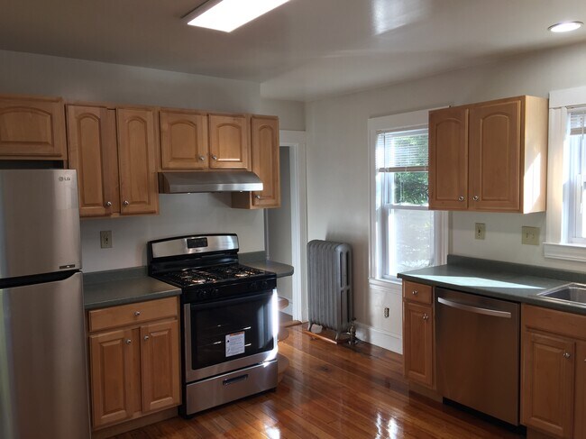 44 Waverley Ave unit Waverley, Newton, MA 02458 - photo 3