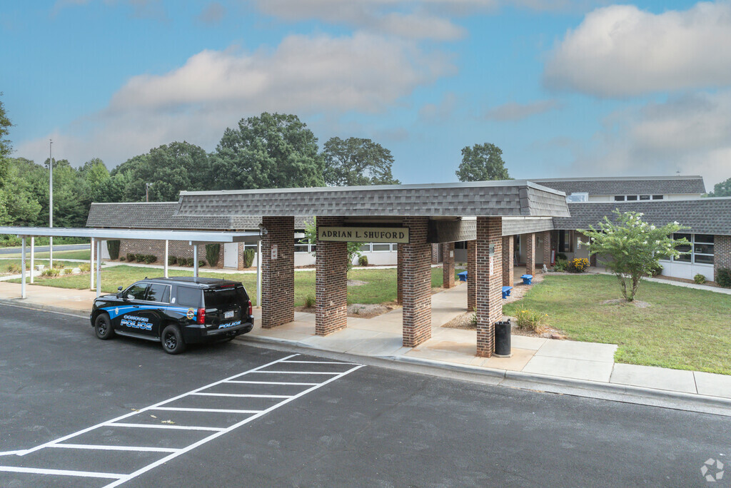 The entrance to Shuford Elementary School in Conover, NC.