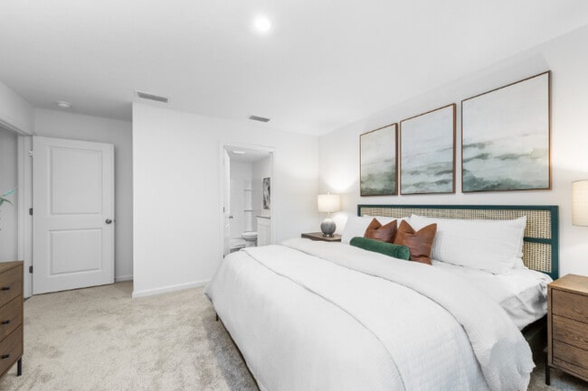 6011 Hidden Knoll Ct, Crestview, FL 32539 - photo 5