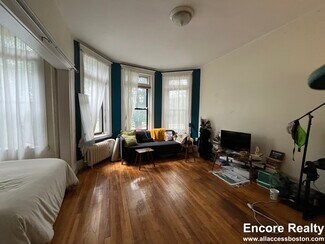 902 Huntington Ave, Boston, MA 02115