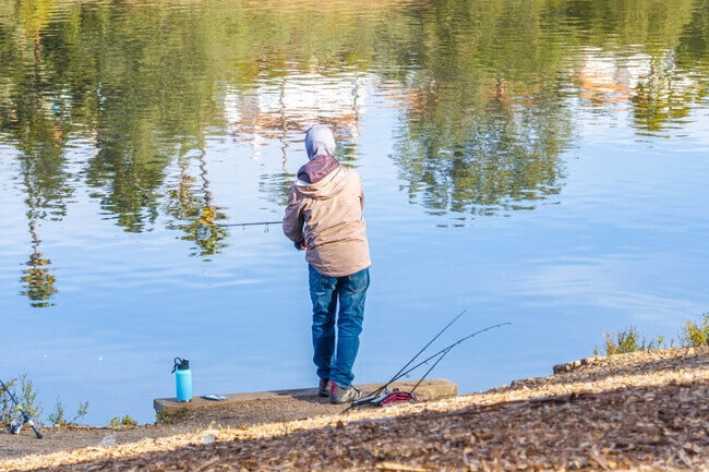 Laguna Niguel Regional Park offers great spots for fishing in Laguna Niguel City.