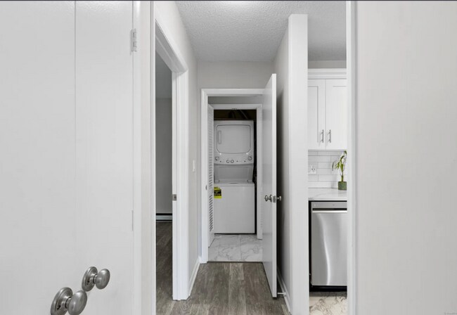 19 Somers St unit F9, Danbury, CT 06810 - photo 4