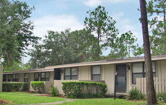 2323 SW 35th Place, Gainesville, FL 32608