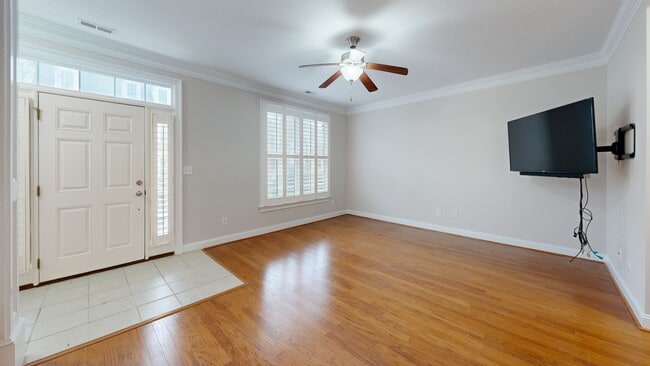 4610 Town Creek Dr, Williamsburg, VA 23188 - photo 3