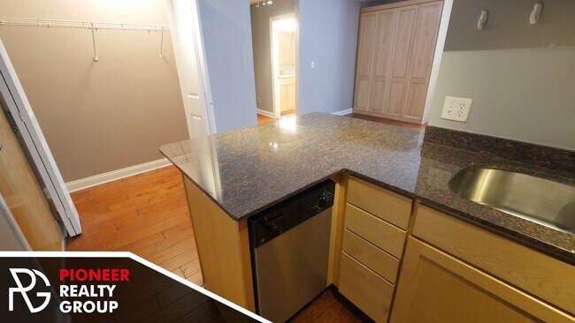 630 W Wrightwood Ave unit 625-312, Chicago, IL 60614 - photo 5