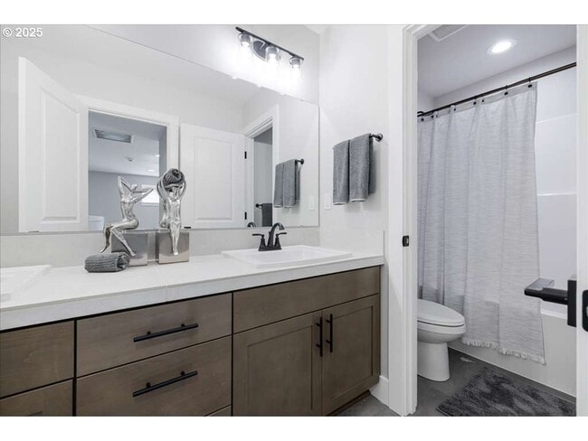 769 SW 49th Dr, Gresham, OR 97080 - photo 3