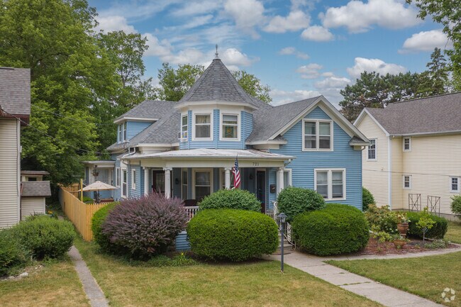 Victorian-style homes peppered throughout the Old Town neighborhood.