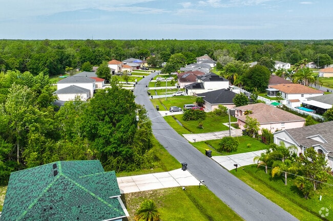 Florida ranch homes with pastel exteriors are the predominant style in Poinciana.