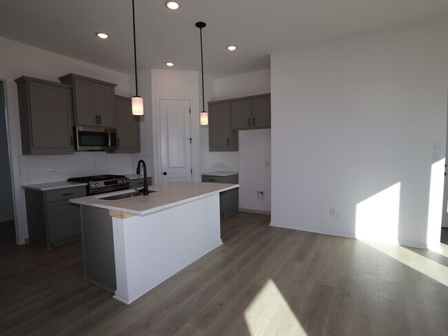 226 Grayson Elm Pass, Dripping Springs, TX 78620 - photo 7