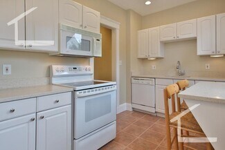 1109 Boylston St Unit 12, Boston, MA 02215