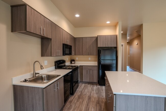 5783 Joynak St S, Salem, OR 97306 - photo 2