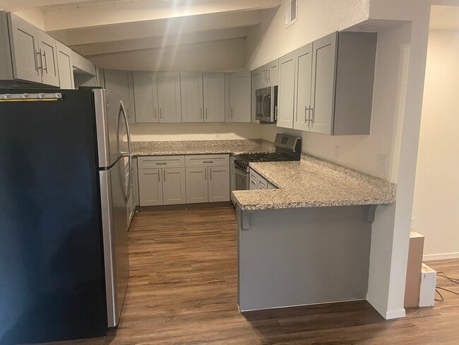 421- 425 N Olsen, Tucson, AZ 85719 - photo 2