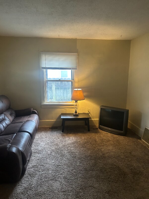 626 SW Medford Ave, Topeka, KS 66606 - photo 5