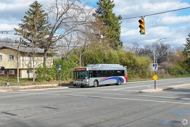 COTA bus line number one has several bus stops on W N Broadway Street in Knolls-Thomas.