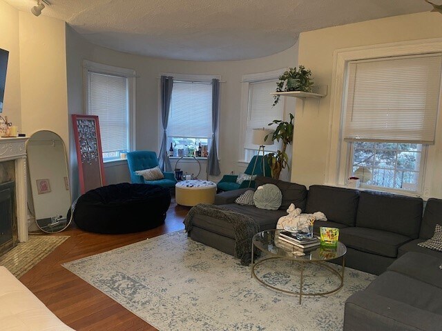 186 Naples Rd unit 1, Brookline, MA 02446 - photo 3