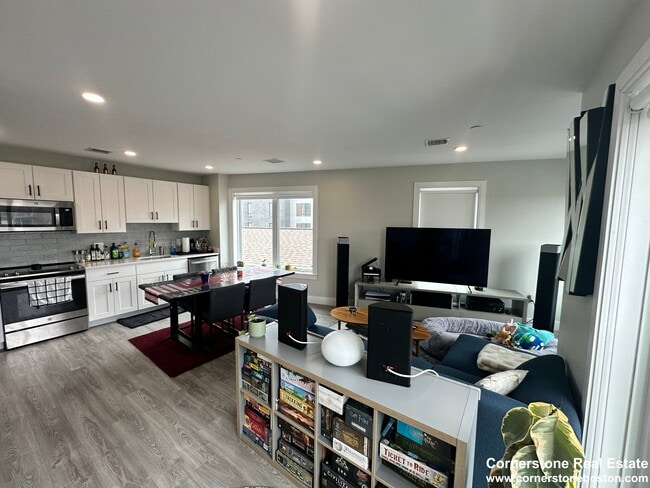 210 Old Colony Ave unit 200-301, Boston, MA 02127 - photo 2