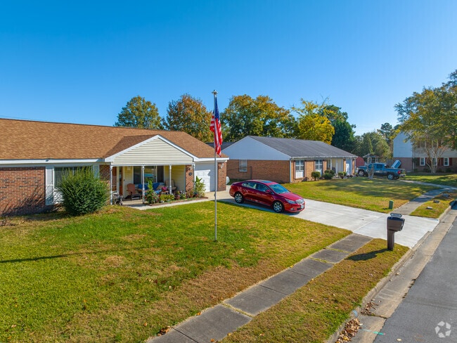 Many neighborhoods in Larkspur have sidewalks for safe strolls around the block.