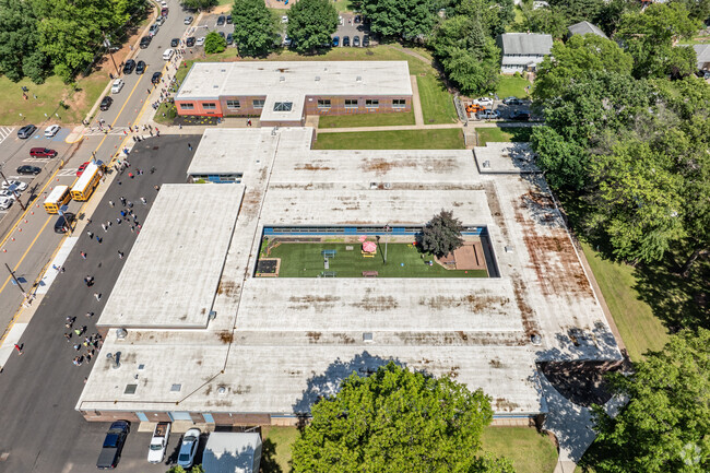 Lindeneau Elementary School in Edison.