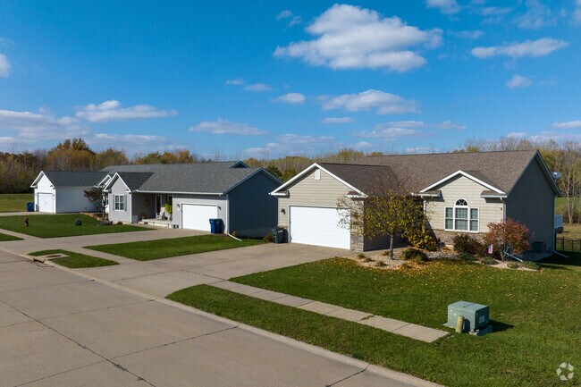 A look at newer construction homes in Andalusia.
